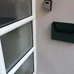 3 Modern With Free Parking