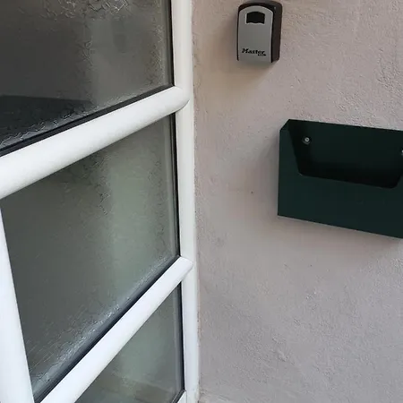 3 Modern With Free Parking