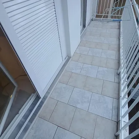 Apartment 3 Modern With Free Parking *