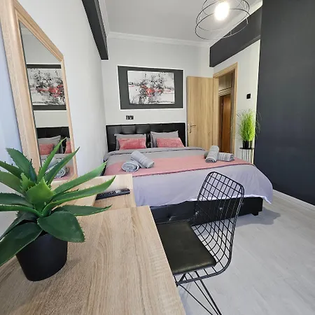 3 Modern With Free Parking *