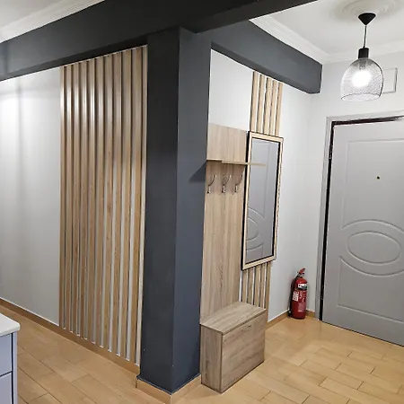 3 Modern With Free Parking *