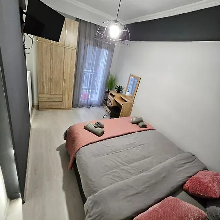 3 Modern With Free Parking Serres