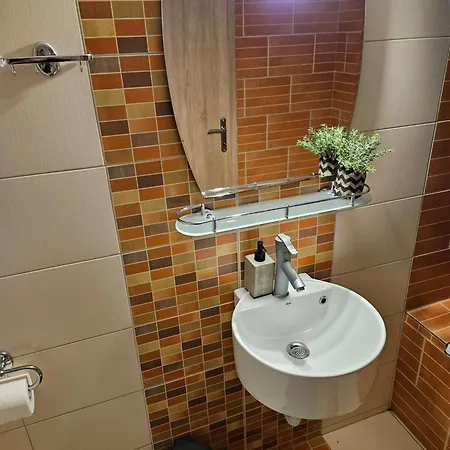 3 Modern With Free Parking * Serez