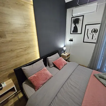 3 Modern With Free Parking Apartment *