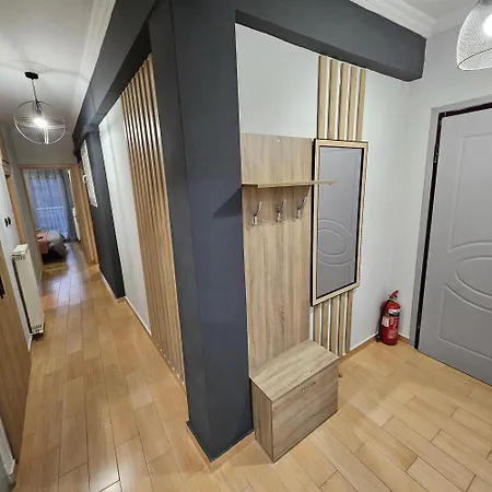 Apartment 3 Modern With Free Parking