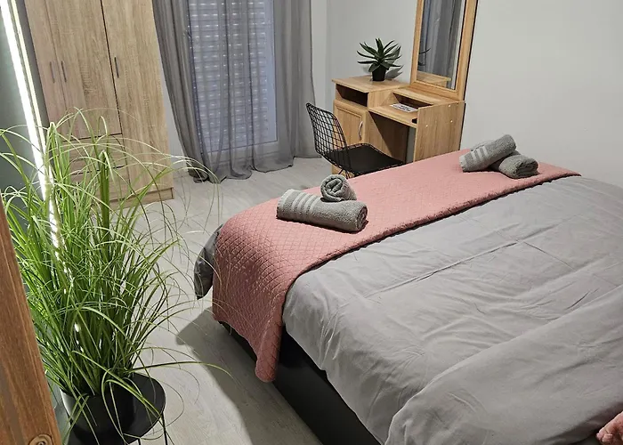 3 Modern With Free Parking Serres