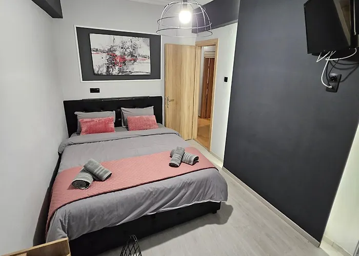 3 Modern With Free Parking * Serres